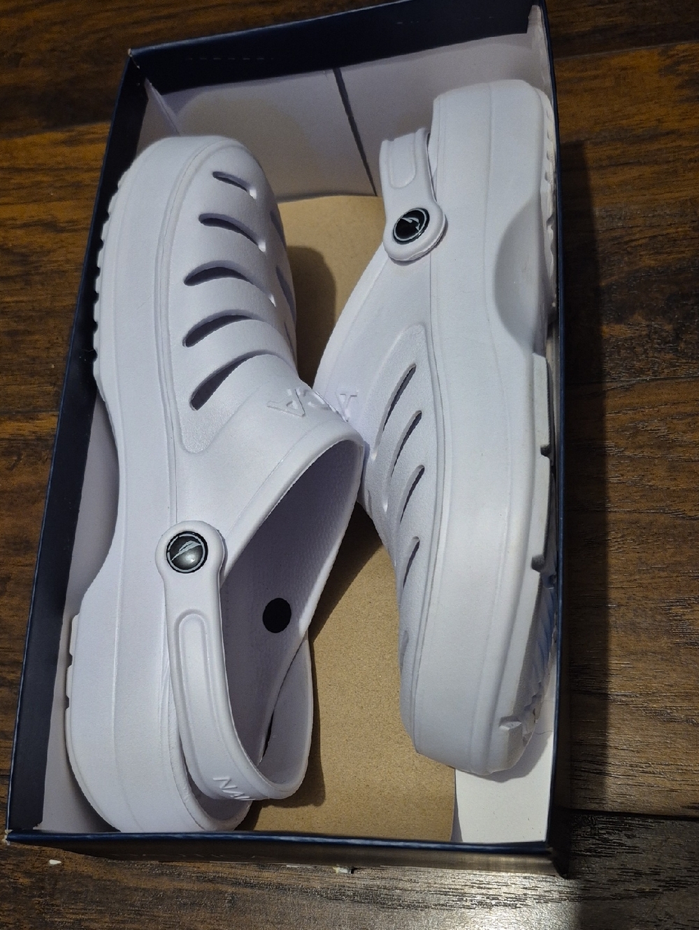 Nautica White Slip-Resistant Clog Sole
